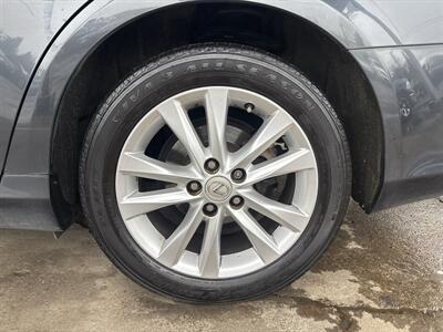 2010 Lexus ES 350   - Photo 23 - Portland, OR 97267