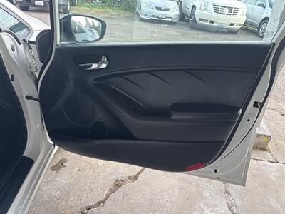 2016 Kia Forte5 SX - Photo 19 - Portland, OR 97267