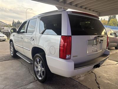 2012 Cadillac Escalade Luxury - Photo 5 - Portland, OR 97267