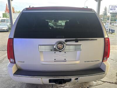 2012 Cadillac Escalade Luxury - Photo 6 - Portland, OR 97267
