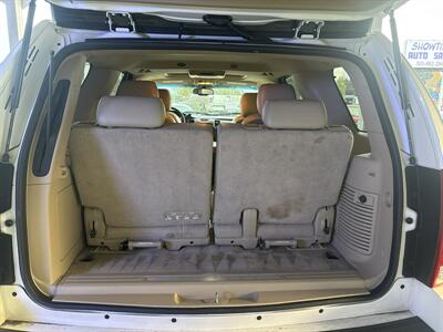 2012 Cadillac Escalade Luxury - Photo 15 - Portland, OR 97267