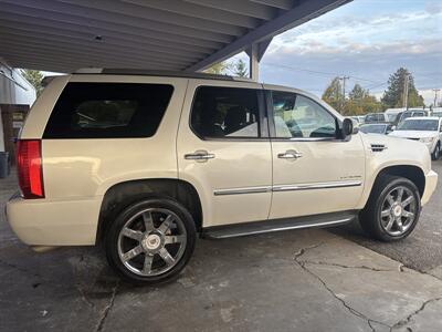 2012 Cadillac Escalade Luxury - Photo 8 - Portland, OR 97267