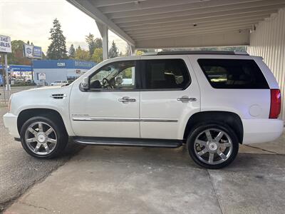 2012 Cadillac Escalade Luxury - Photo 4 - Portland, OR 97267