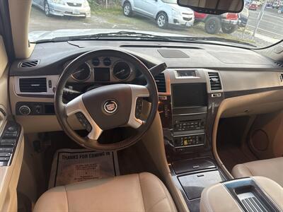 2012 Cadillac Escalade Luxury - Photo 13 - Portland, OR 97267