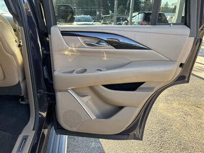 2018 Cadillac Escalade Platinum - Photo 25 - Portland, OR 97267