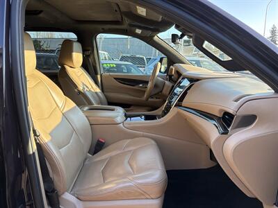 2018 Cadillac Escalade Platinum - Photo 20 - Portland, OR 97267