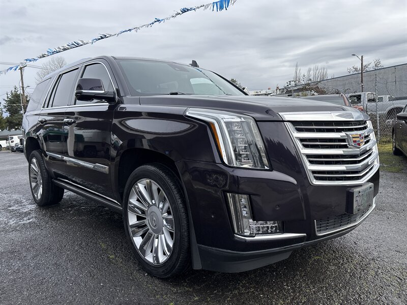 2018 Cadillac Escalade Platinum   - Photo 1 - Portland, OR 97267
