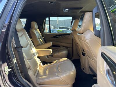 2018 Cadillac Escalade Platinum - Photo 16 - Portland, OR 97267