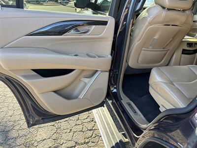 2018 Cadillac Escalade Platinum - Photo 27 - Portland, OR 97267