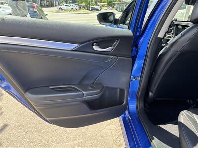 2021 Honda Civic EX-L   - Photo 13 - Portland, OR 97267