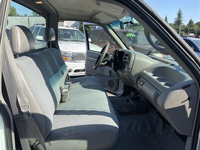 1996 GMC Sierra 1500 SL   - Photo 13 - Portland, OR 97267