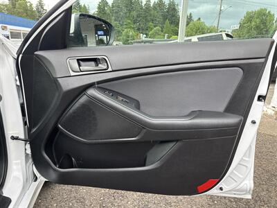 2015 Kia Optima LX   - Photo 18 - Portland, OR 97267