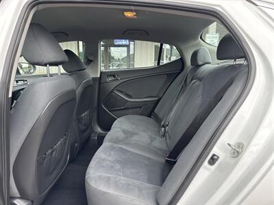 2015 Kia Optima LX   - Photo 13 - Portland, OR 97267