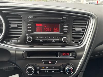 2015 Kia Optima LX   - Photo 21 - Portland, OR 97267