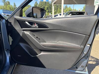 2014 Mazda Mazda3 s Touring   - Photo 18 - Portland, OR 97267