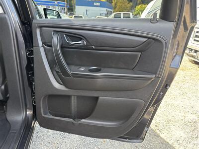 2014 Chevrolet Traverse LT - Photo 14 - Portland, OR 97267