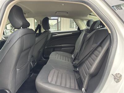 2019 Ford Fusion Hybrid SE - Photo 12 - Portland, OR 97267
