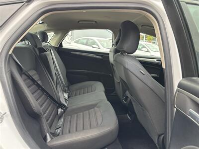 2019 Ford Fusion Hybrid SE - Photo 16 - Portland, OR 97267