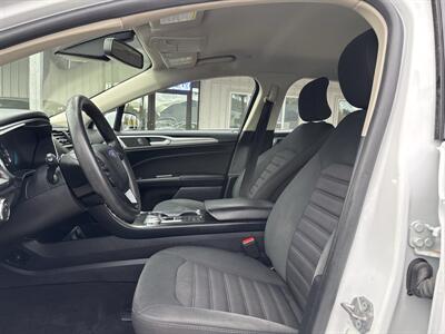 2019 Ford Fusion Hybrid SE - Photo 10 - Portland, OR 97267