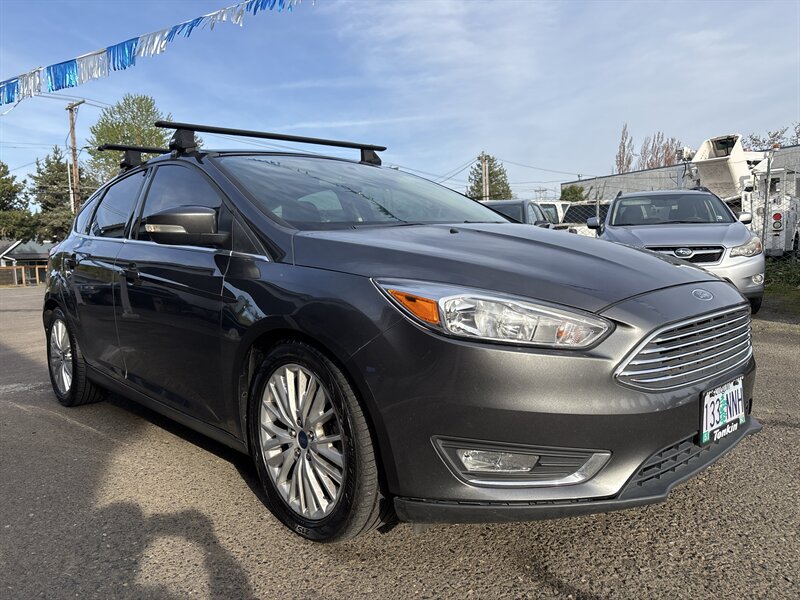 2018 Ford Focus Titanium   - Photo 1 - Portland, OR 97267