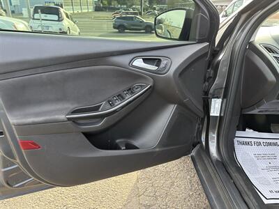 2018 Ford Focus Titanium   - Photo 9 - Portland, OR 97267