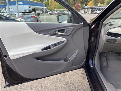 2020 Chevrolet Malibu LT   - Photo 9 - Portland, OR 97267