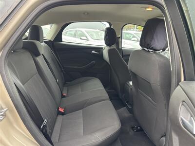 2018 Ford Focus SE - Photo 16 - Portland, OR 97267