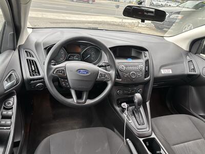 2018 Ford Focus SE - Photo 13 - Portland, OR 97267