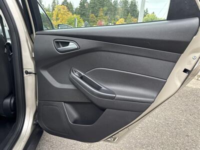 2018 Ford Focus SE - Photo 15 - Portland, OR 97267
