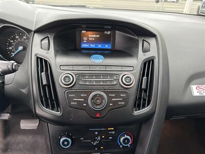 2018 Ford Focus SE - Photo 19 - Portland, OR 97267