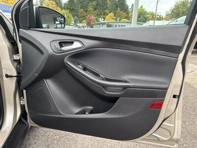 2018 Ford Focus SE - Photo 17 - Portland, OR 97267