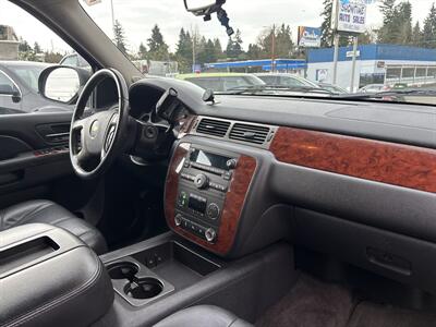 2011 Chevrolet Suburban LT   - Photo 20 - Portland, OR 97267