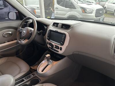 2016 Kia Soul + EV   - Photo 23 - Portland, OR 97267