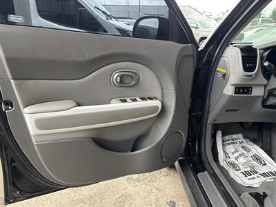 2016 Kia Soul + EV   - Photo 9 - Portland, OR 97267