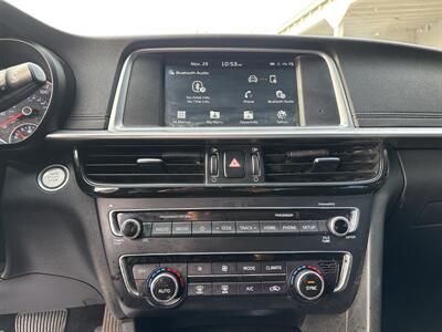 2019 Kia Optima LX - Photo 20 - Portland, OR 97267