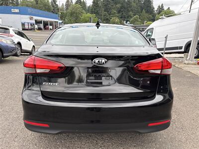 2017 Kia Forte LX   - Photo 6 - Portland, OR 97267