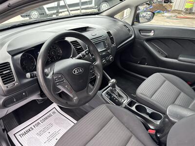 2017 Kia Forte LX   - Photo 11 - Portland, OR 97267