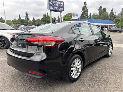 2017 Kia Forte LX   - Photo 7 - Portland, OR 97267