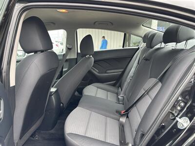 2017 Kia Forte LX   - Photo 13 - Portland, OR 97267