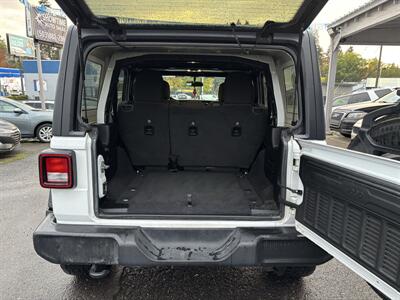 2021 Jeep Wrangler Unlimited Sport   - Photo 14 - Portland, OR 97267