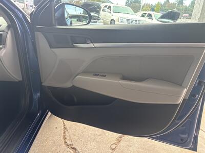 2020 Hyundai ELANTRA SEL   - Photo 17 - Portland, OR 97267