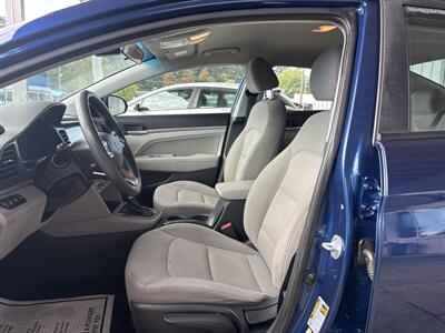 2020 Hyundai ELANTRA SEL   - Photo 10 - Portland, OR 97267