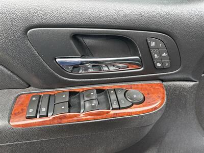 2011 Chevrolet Tahoe LTZ - Photo 10 - Portland, OR 97267