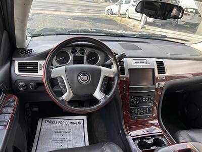 2013 Cadillac Escalade ESV Premium   - Photo 17 - Portland, OR 97267