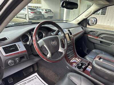 2013 Cadillac Escalade ESV Premium   - Photo 14 - Portland, OR 97267