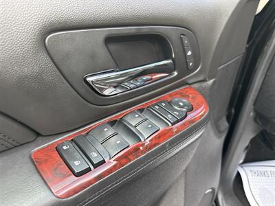 2013 Cadillac Escalade ESV Premium   - Photo 12 - Portland, OR 97267