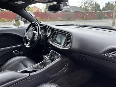 2015 Dodge Challenger R/T Plus - Photo 16 - Portland, OR 97267