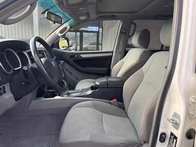 2008 Toyota 4Runner SR5 - Photo 10 - Portland, OR 97267
