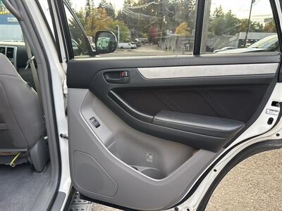 2008 Toyota 4Runner SR5 - Photo 15 - Portland, OR 97267