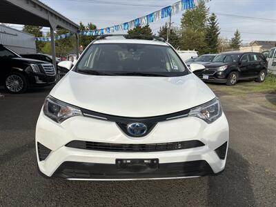 2018 Toyota RAV4 Hybrid LE   - Photo 2 - Portland, OR 97267